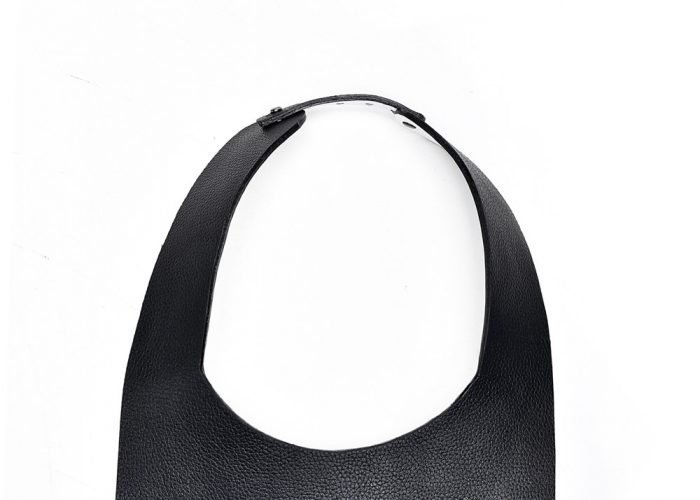 SQUARE NECKLACE Black