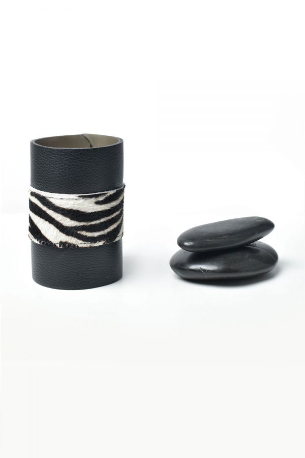 CLASSIC BRACELET CUFF Black Zebra Pony