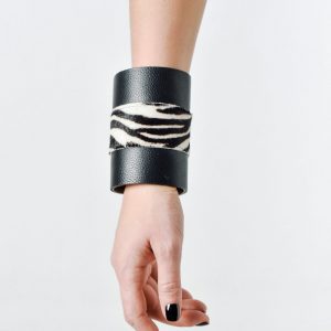 CLASSIC BRACELET CUFF Black Zebra Pony